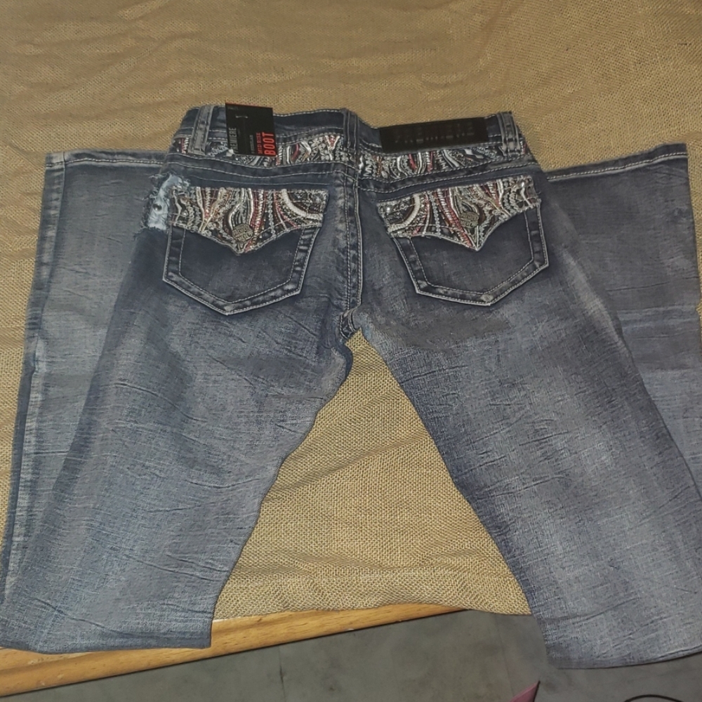 Jeans - Picture 2 of 5